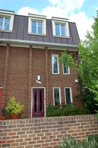 4339_Embassy_Park_Road_NW_53071_026